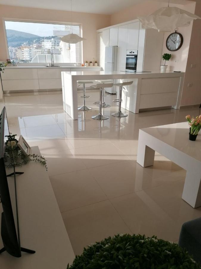 Marianna'S Luxury Apartment Sarandë Esterno foto