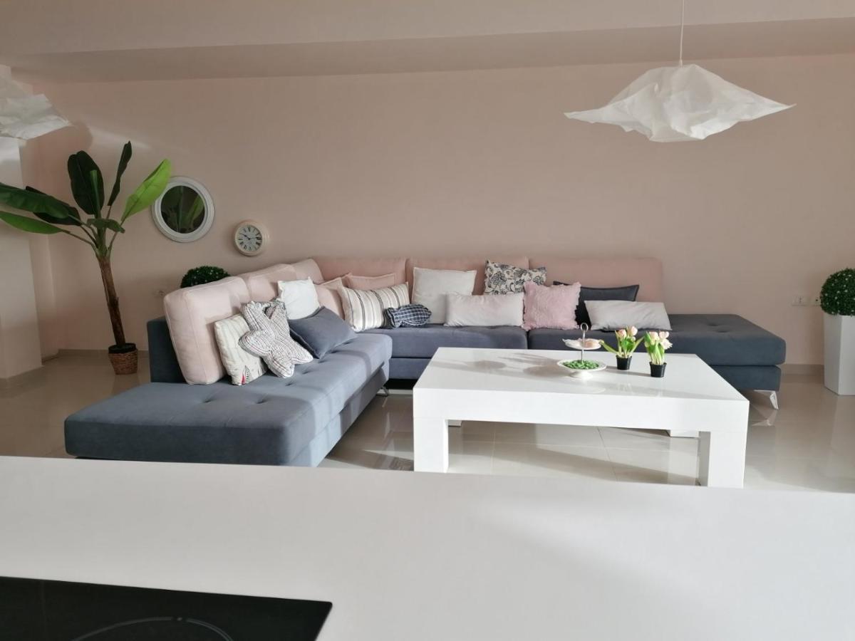 Marianna'S Luxury Apartment Sarandë Esterno foto